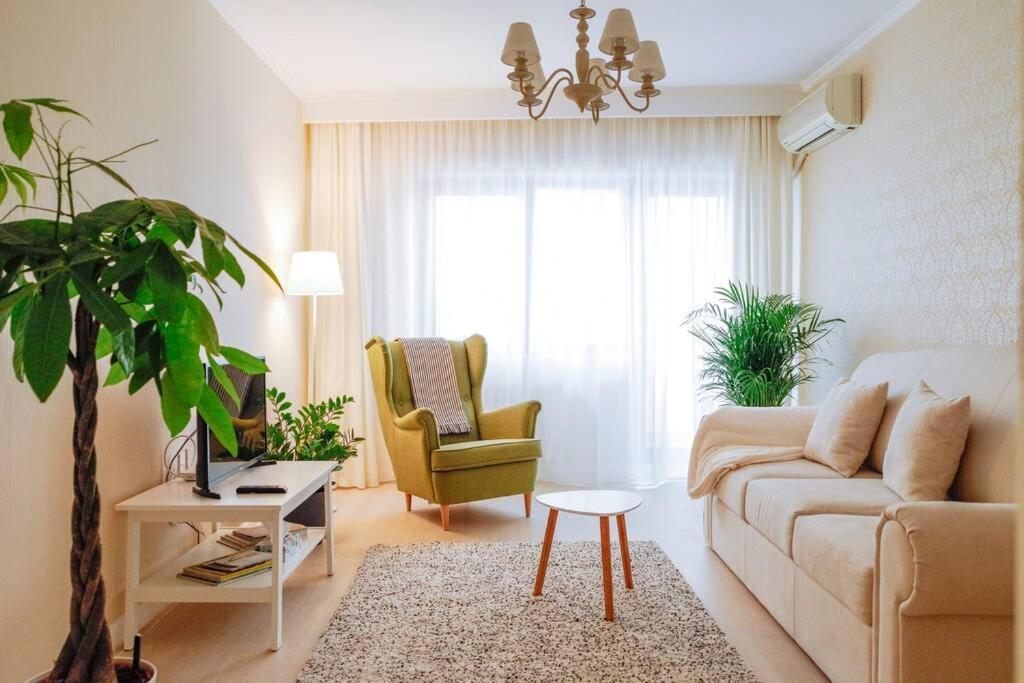 Elegant Vibes Apartment Next To Obor Market Bucarest Extérieur photo