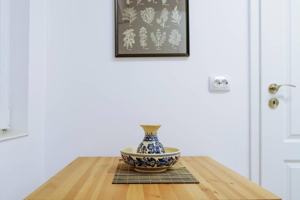 Elegant Vibes Apartment Next To Obor Market Bucarest Extérieur photo