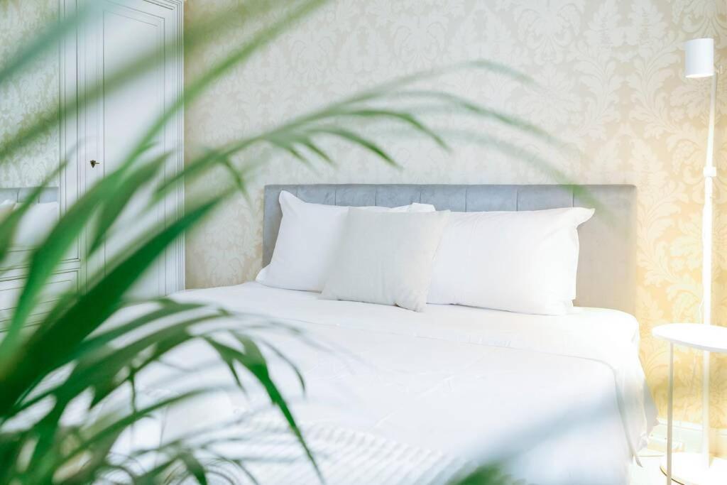 Elegant Vibes Apartment Next To Obor Market Bucarest Extérieur photo